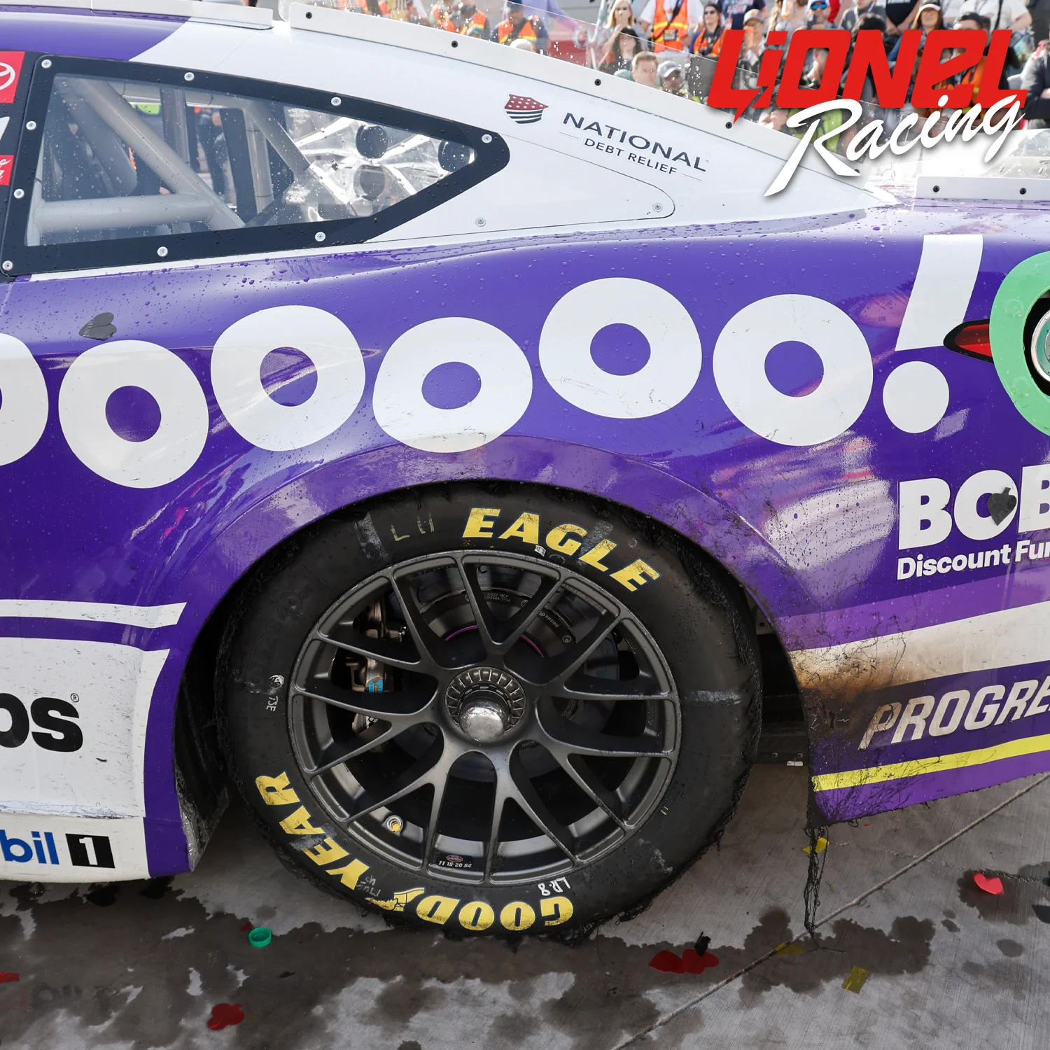 Denny Hamlin Las Vegas Race Win 1:64 Standard 2026 Diecast Chassis Car Preorder - Currently Projected October - Image 4