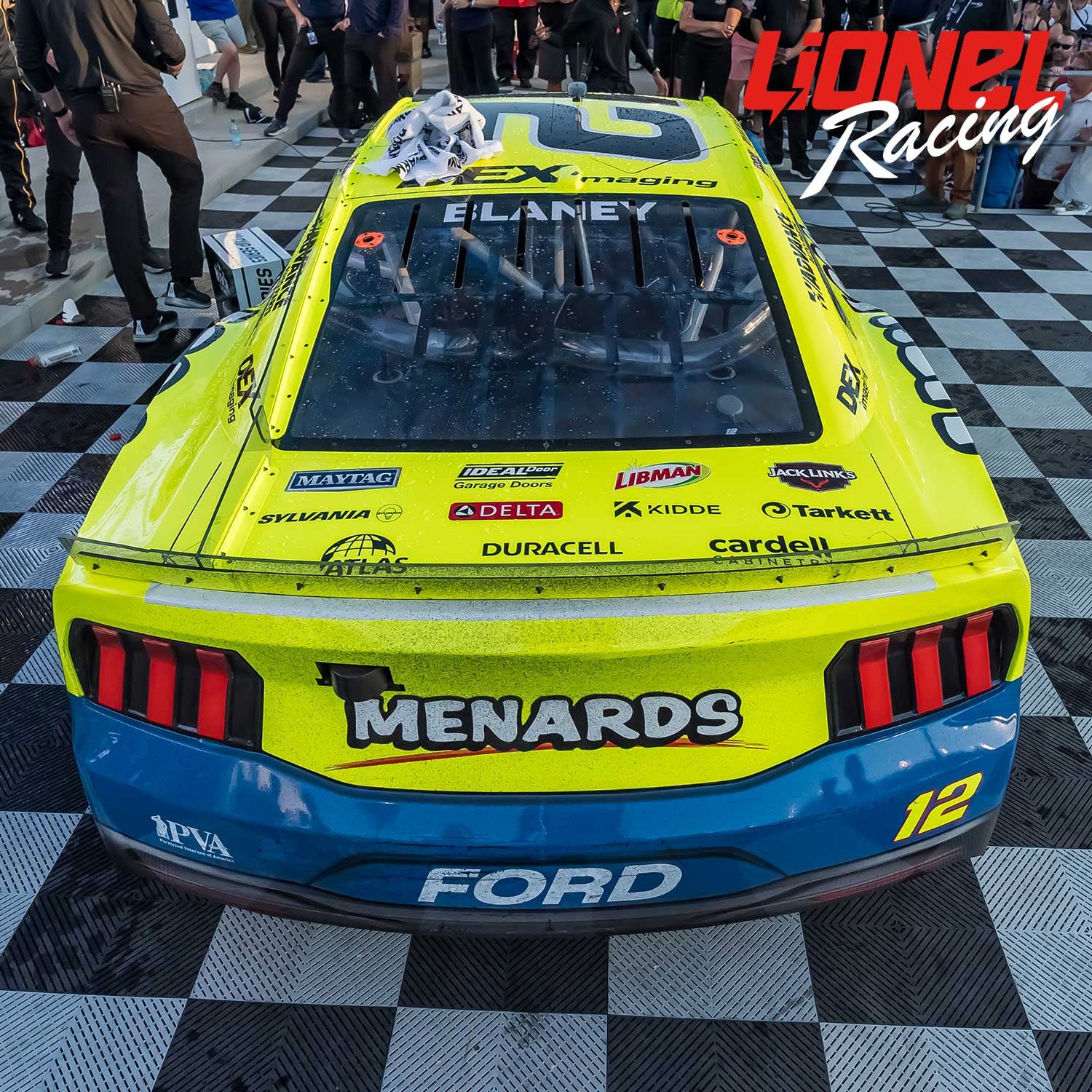 Ryan Blaney Phoenix Race Win 1:24 Color Chrome 2025 Diecast Car Preorder - Currently Projected October - Image 4